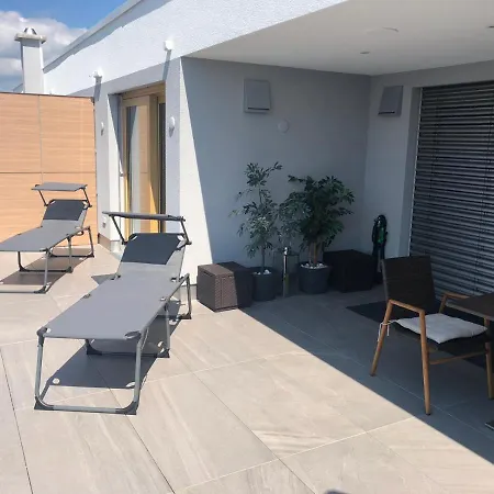Penthouse-appartement Mit Alpenblick *