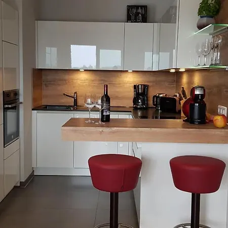Penthouse-appartement Mit Alpenblick 아파트 *